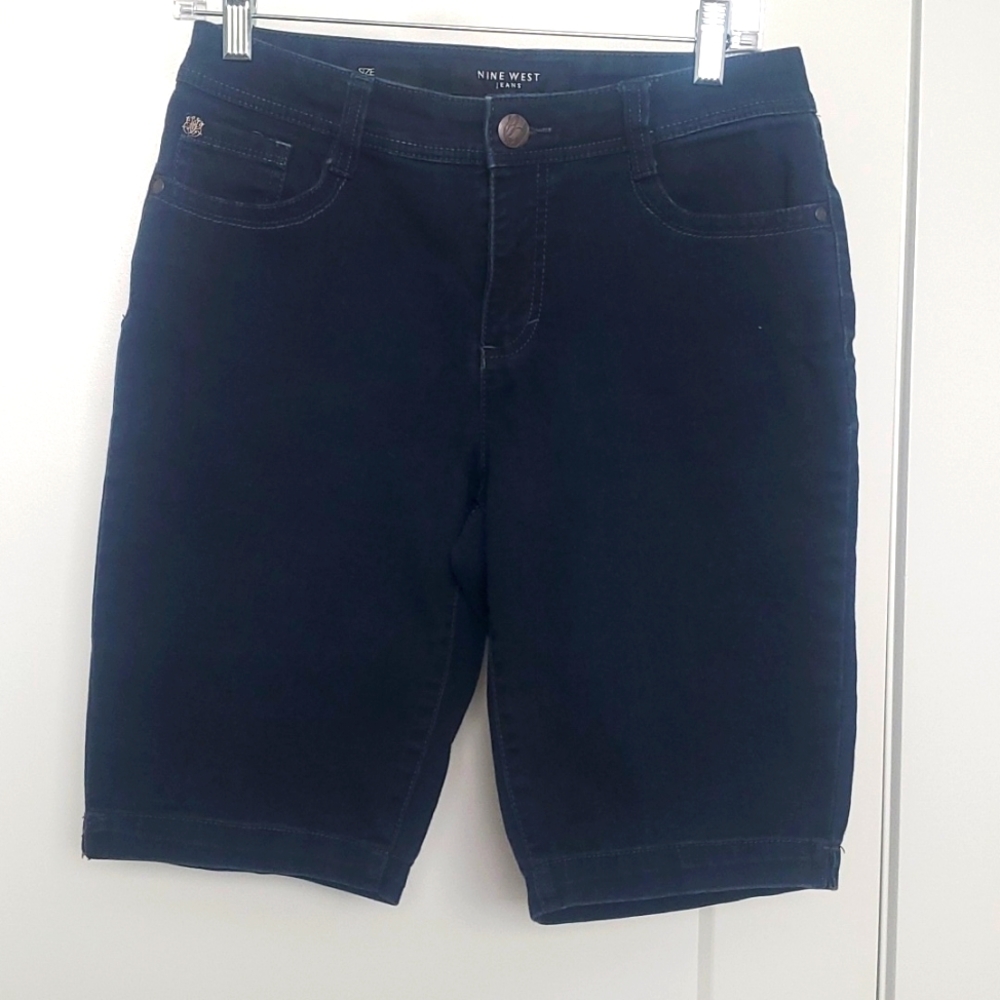 Nine West Jeans dark wash denim sz 6 Bermuda shorts